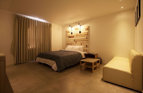 Yeoju Hotel | May AVE