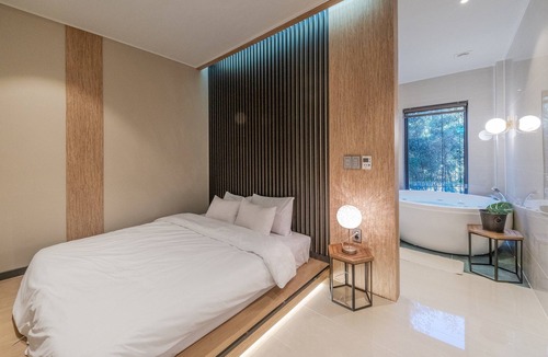 Gangneung Hotel | May Garden