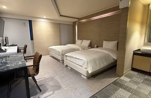 Hollim Hotel | May Hotel