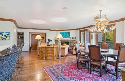Highlands Townhomes Apartment | McCoy Peak 204 by East West Hospitality