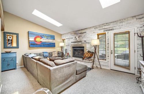 Intermountain Apartment | Meadow Creek Condominiums