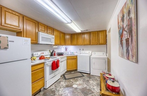 Edgewater Apartment | Medical Transition Housing 35B | Pet-Friendly Yard