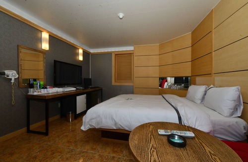 Jung-gu Hotel | Mellow