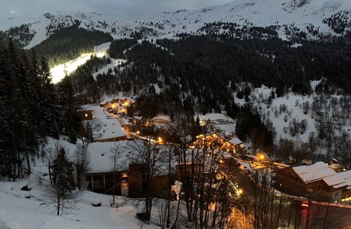 Meribel Apartment | Méribel Center flat 4 persons. Panoramic view. Close to the slopes.