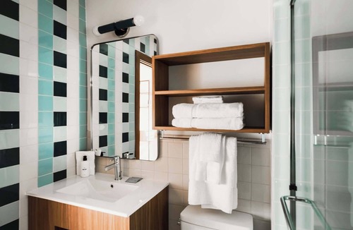 Hale Apartment | Midnight Cactus Room | La Vista Motel | 203