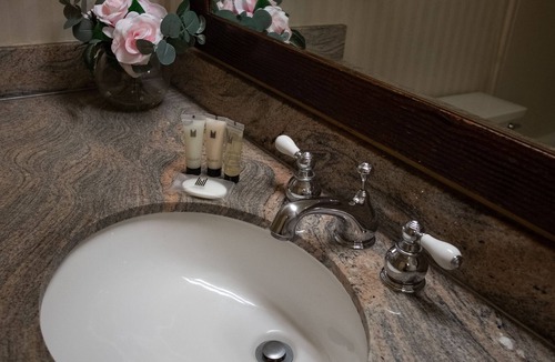 Boulder Hotel | Millennium Harvest House Boulder