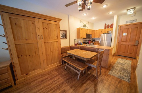 River Run Condo | Mini-Golf | Pool & Hot Tub | Village