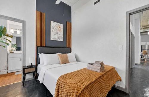 River Market Apartment | Modern 2BR Getaway in Central Kansas