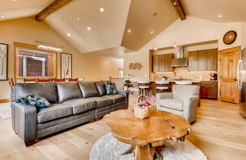 River Run Hotel | Modern 3-Bed Townhome w/Hot Tub in Keystone