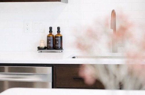 Shelley Apartment | Modern 3-Bedroom Townhouse - Unit #1