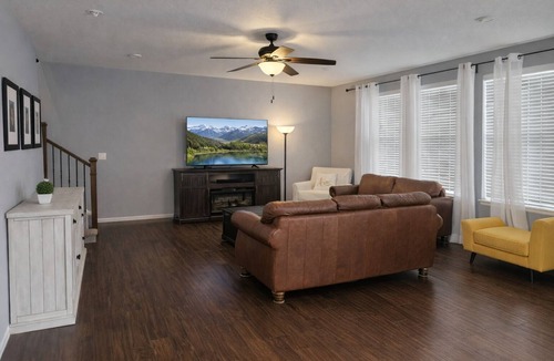 Parker House | Modern 5BR w/AC, Shuffleboard, Fenced Yard & Fast WiFi in Parker