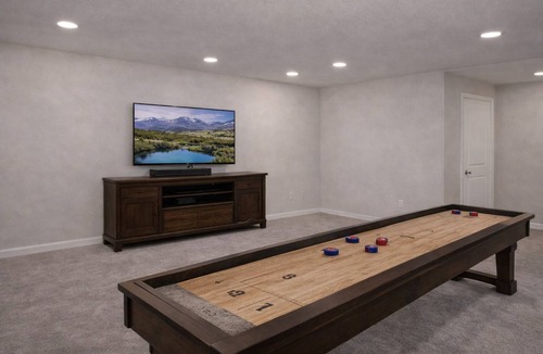 Parker House | Modern 5BR w/AC, Shuffleboard, Fenced Yard & Fast WiFi in Parker
