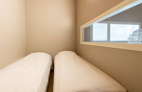Syote Apartment | Modern 8 People Apartment in Central Location, Free Parking, Free Wifi