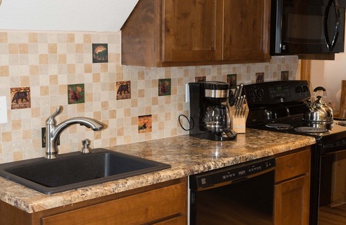 Grand Lake Ski Chalet | Modern and updated! Whole house near Rocky Mountain National Park