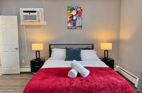 North Bergen Apartment | Modern apartment close to NYC