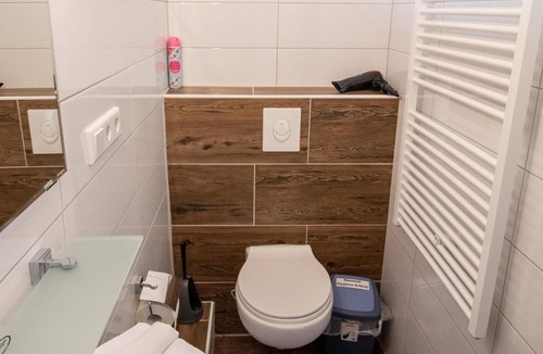 Greetsiel Apartment | Modern apartment in the center of Greetsiel with covered terrace
