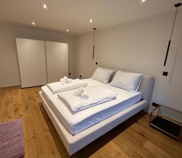 Solln Apartment | Modern apartment with terrace in Solln
