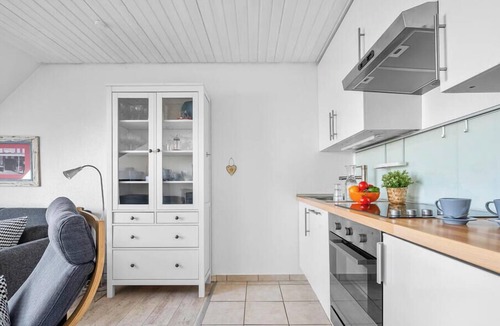 Stein Apartment | Modern beachfront apartment in Stein with exceptional sea view and terrace