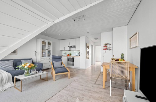 Stein Apartment | Modern beachfront apartment in Stein with exceptional sea view and terrace