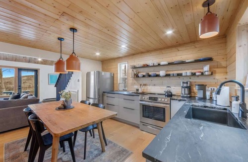Kremmling Cabin | Modern Cabin: Sleeps 8 Mountain Views on 6 Acres