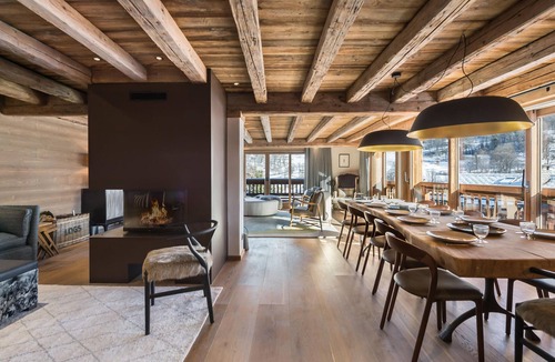 Le Raffort Ski Chalet | Modern chalet in Méribel, 5 bedrooms, jacuzzi, near cable car