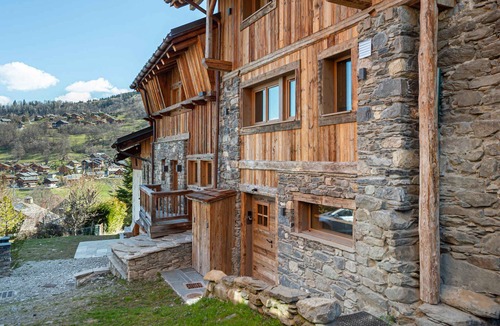 Le Raffort Ski Chalet | Modern chalet in Méribel with sauna