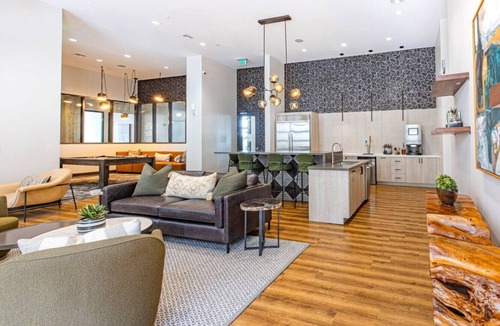 Five Points Apartment | Modern Exec Suite | RiNo + Office/Garage