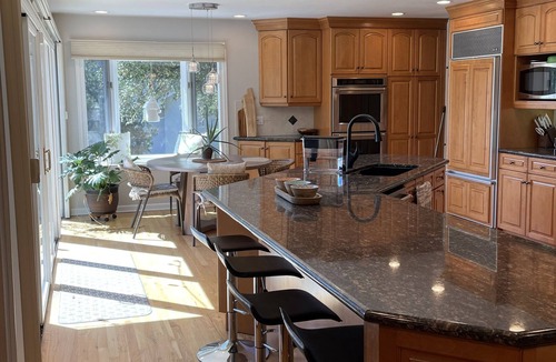 North Central Westminster House | Modern Huge 6BR Lake View.Mins to DT & Bldr.Pets,Hot tub. 20% disc! New listing