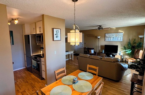 Lafayette Condo | Modern Lafayette Condo Near Waneka Lake - Garage, Trails & Easy Boulder Access