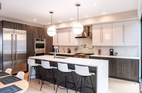 North Bergen Condo | Modern Luxury 4BR Home Den NYC Views