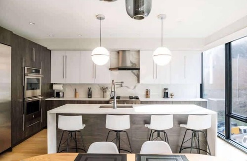 North Bergen Condo | Modern Luxury 4BR Home Den NYC Views