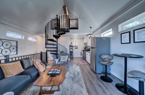 Central Colorado Springs House | Modern Paradise Getaway: Hot Tub, Mini Golf, Fire Pit, Dog Friendly, Parking