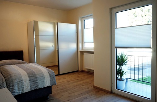 Spessart-Main-Odenwald Apartment | Modern studio with balcony (approx. 40 sqm)