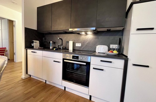 Schoenefeld Apartment | Modern Studio near Airport