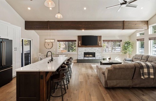 Tahoe Paradise House | Modern Tahoe Family Home | Hot Tub + 2 King Suites