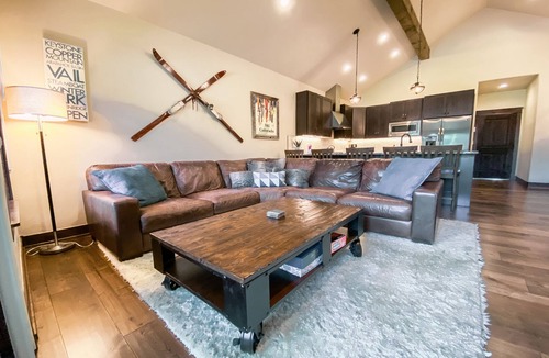 River Run House | Modern Townhome | Slope View | Private Hot tub
