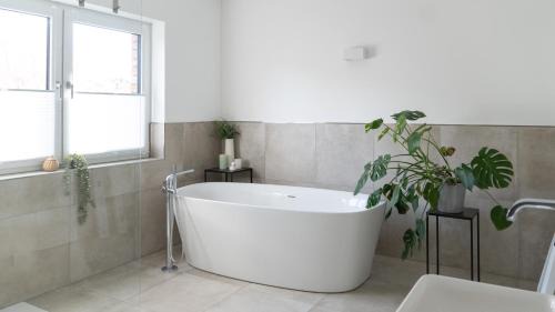 Rellingen Apartment | Moderne Family & Friends Apartment in Rellingen bei Hamburg 9P
