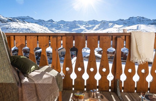 Val-Thorens Apartment | 'Montagnettes Soleil Val Thorens 17' Apartment with Mountain View and Balcony