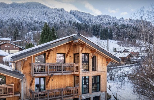 Samoens Apartment | MontCriou - ski-in, ski-out apartment for 10 near Samoëns - OVO Network