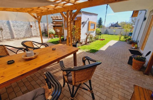 Topchin Apartment | Monteur- & Ferienwohnung Sunny 1