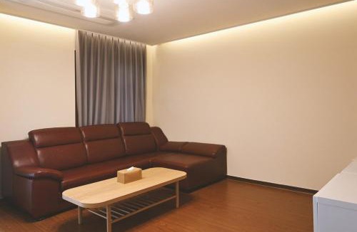 Gujwa House | Moonlight Woljeong