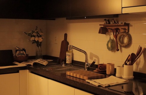 Yeon-dong Apartment | Morning Madrid