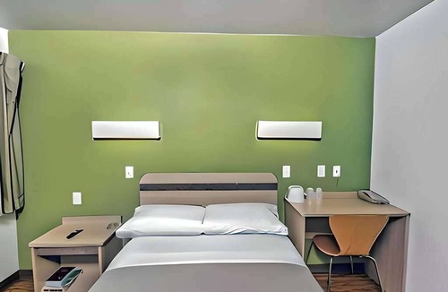 West Colorado Springs Hotel | Motel 6 – Colorado Springs, CO – South/Metro Area