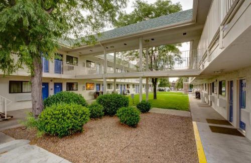 Arvada Plaza Area Hotel | Motel 6-Wheat Ridge, CO - West - Denver North