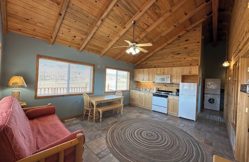 La Sal Cabin | Mount Peale Country Inn near Moab