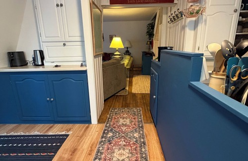 Evergreen Cabin | Mountain Bliss is a quiet mountain retreat, sleeps 6, hot tub, pet friendly