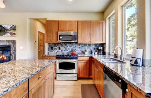 Rendezvous House | Mountain Chalet 68 I Great Views I Activity Program
