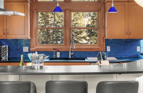 Alma Ski Chalet | Mountain Chalet with Hot Tub & Sauna near Breck