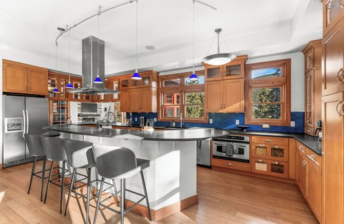 Alma Ski Chalet | Mountain Chalet with Hot Tub & Sauna near Breck