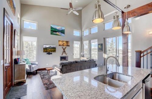 Como House | Mountain Escape with Spectacular Views